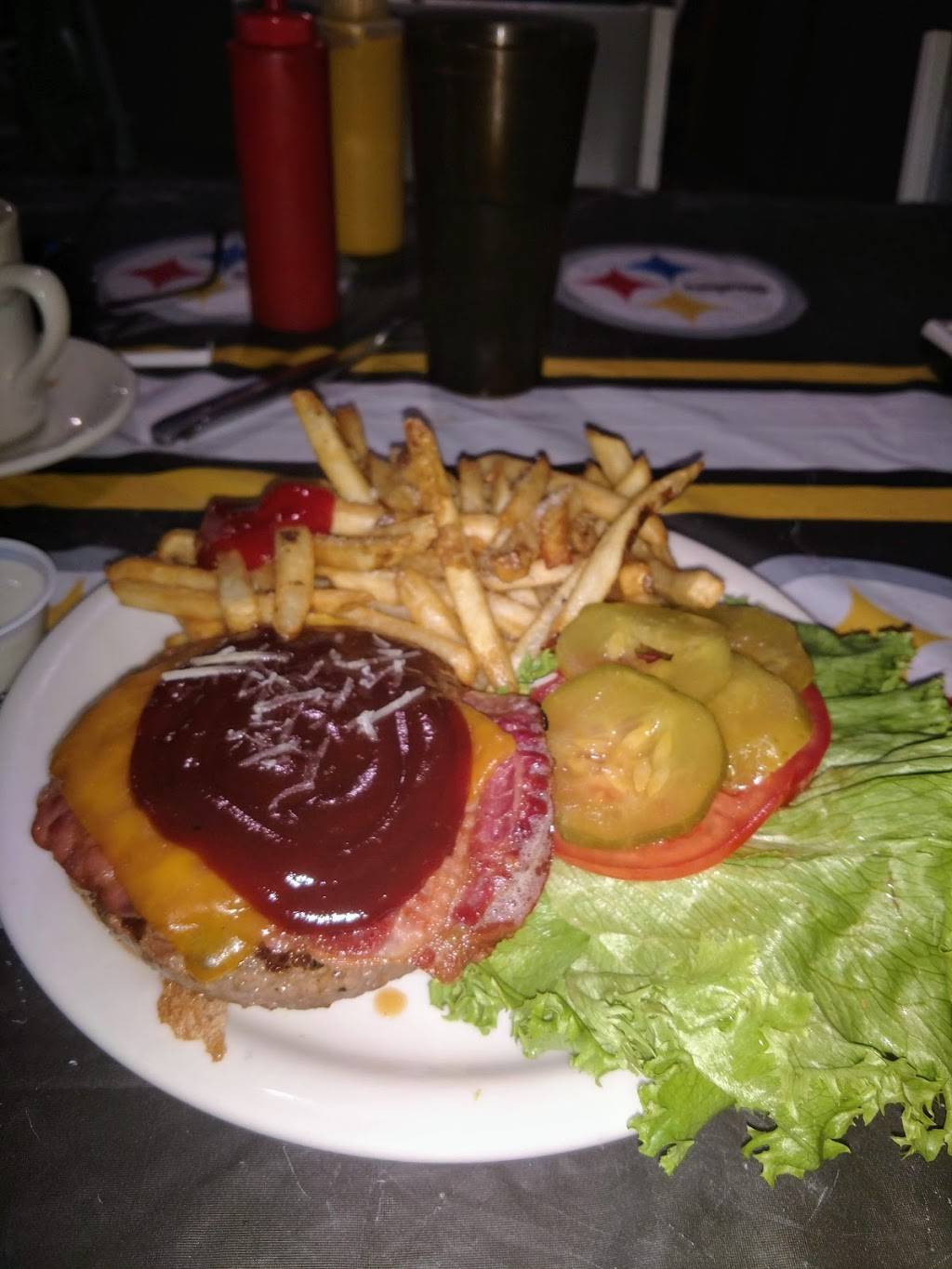 The Grizzlies Den | restaurant | 3125 Triangle Rd, Mariposa, CA 95338, USA | 2097427199 OR +1 209-742-7199