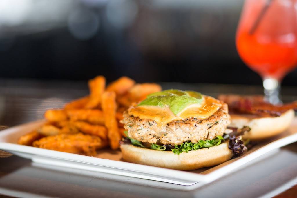 Mattisons City Grille Bradenton Riverwalk | restaurant | 101 Riverfront Blvd, Bradenton, FL 34205, USA | 9418969660 OR +1 941-896-9660