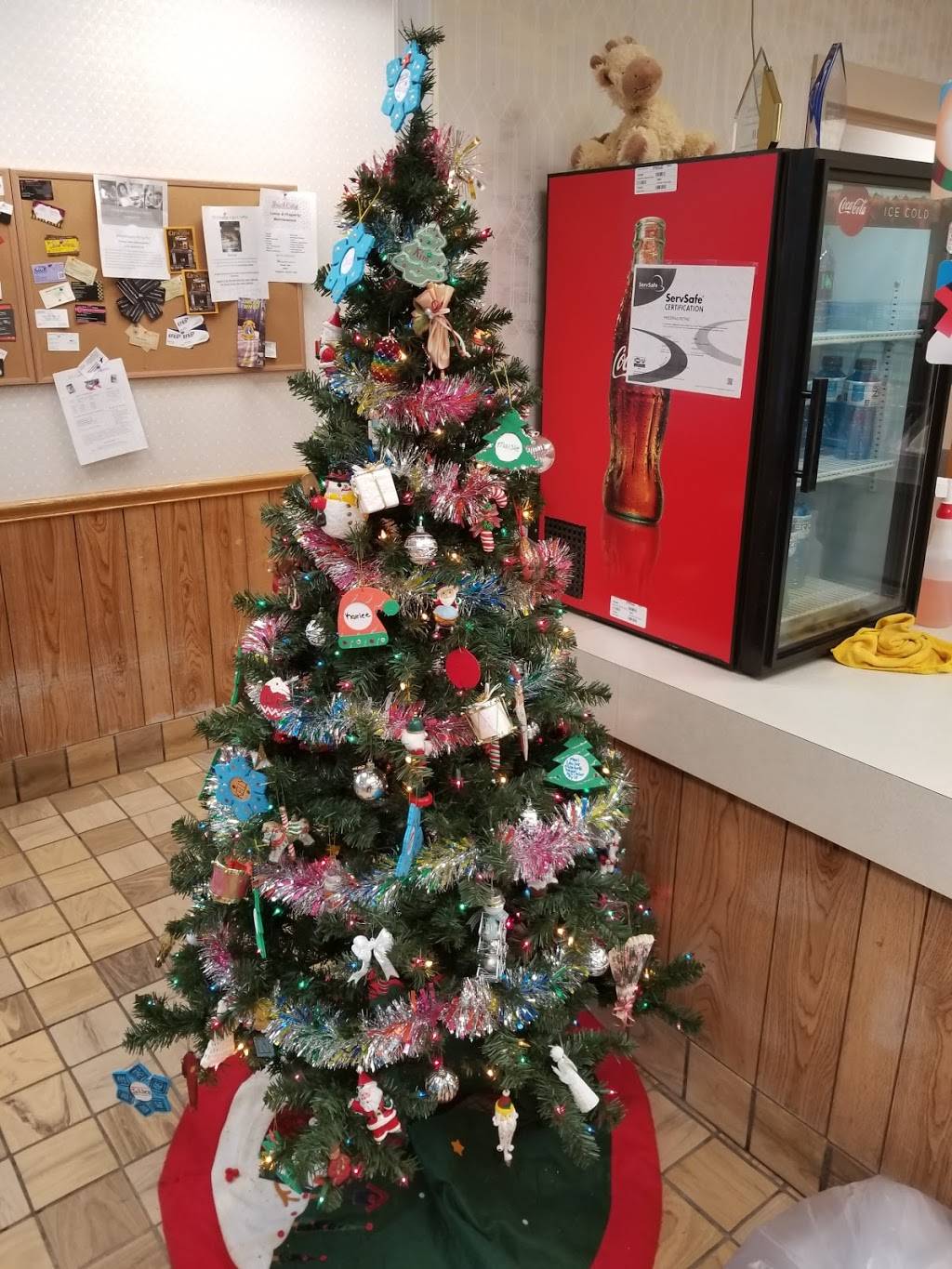 Dairy Queen | restaurant | 142 Warren St, Rayland, OH 43943, USA | 7408594348 OR +1 740-859-4348