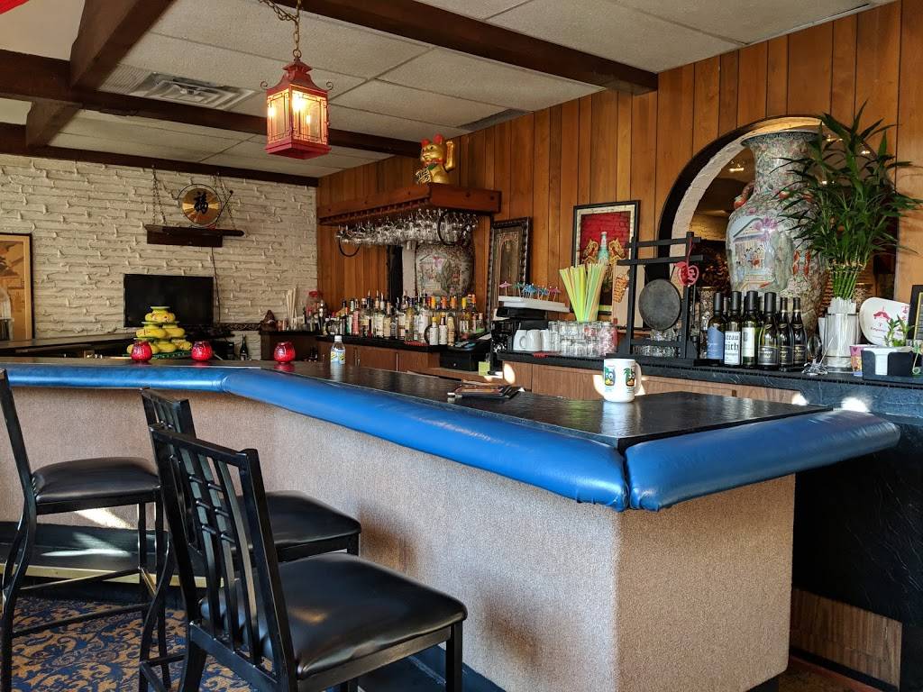 Emperor of China | restaurant | 1010 E Brady St, Milwaukee, WI 53202, USA | 4142718889 OR +1 414-271-8889