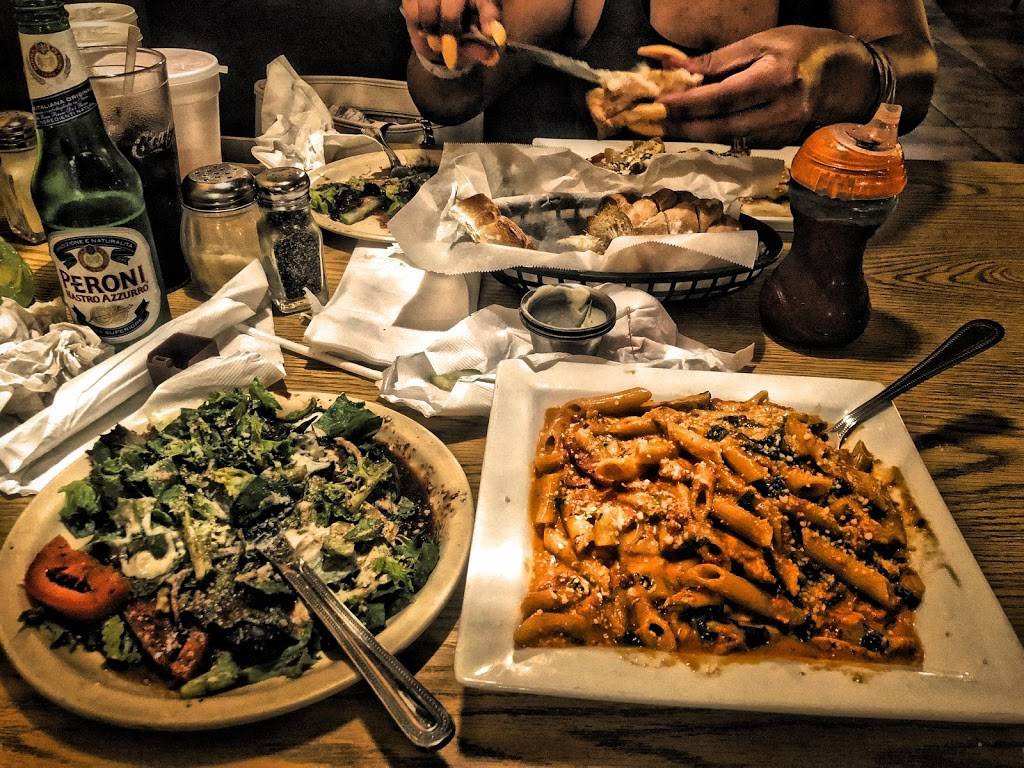 Cristos Pizza | restaurant | 1302 E Millbrook Rd, Raleigh, NC 27609, USA | 9198726797 OR +1 919-872-6797