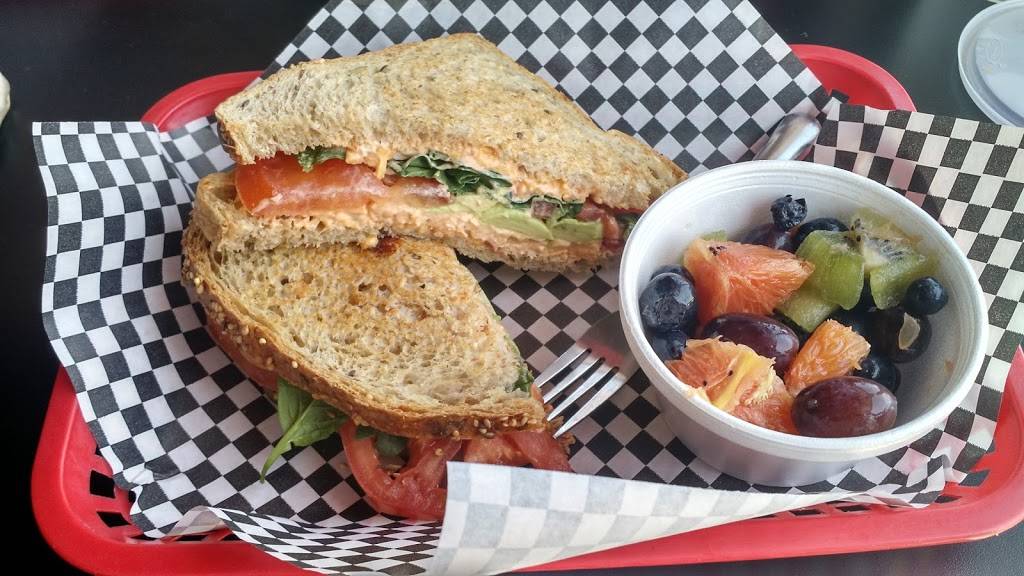 St. Elmo Deli & Grill | restaurant | 3931 St Elmo Ave, Chattanooga, TN 37409, USA | 4238255555 OR +1 423-825-5555