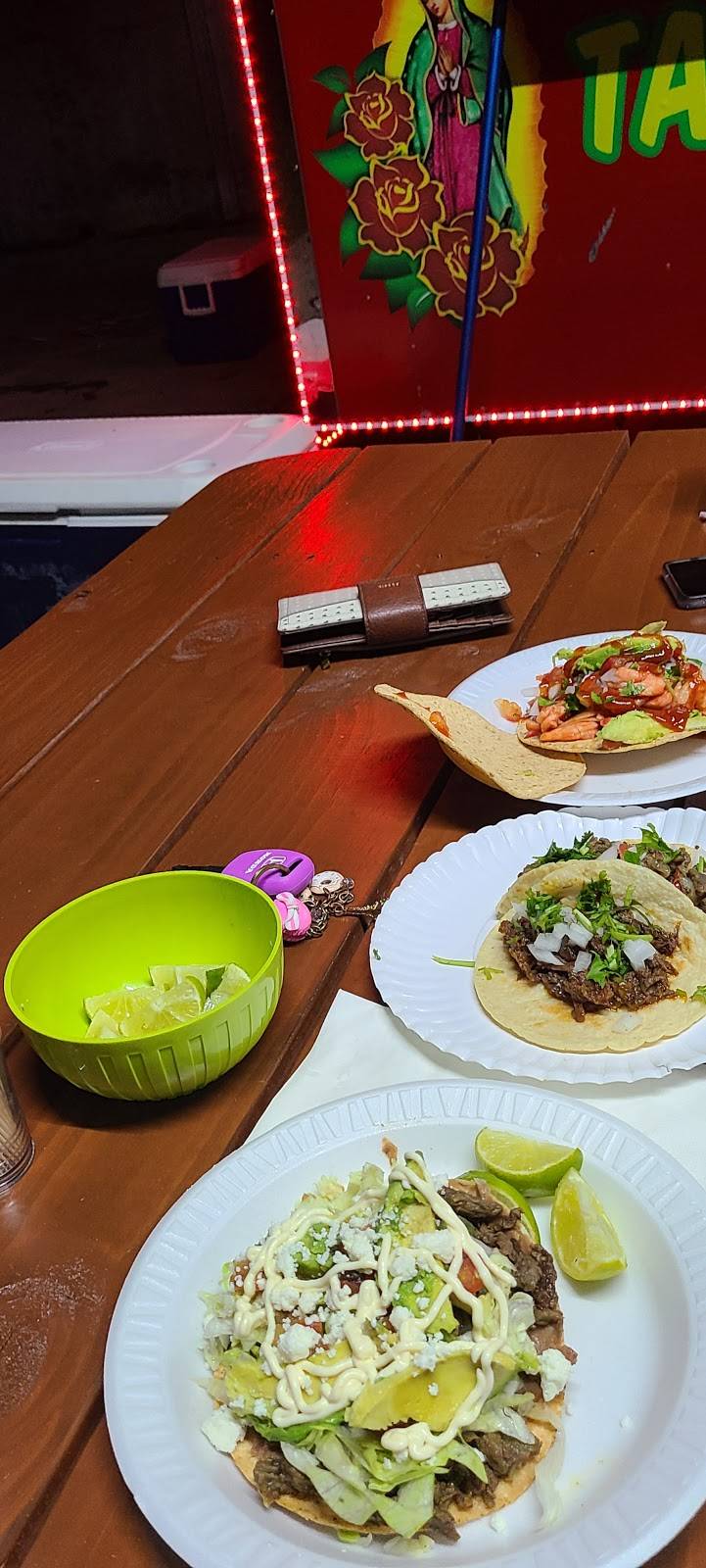 Las dos Morenitas | restaurant | 20141 Canterbury Ln, Porter, TX 77365, USA | 8322733784 OR +1 832-273-3784