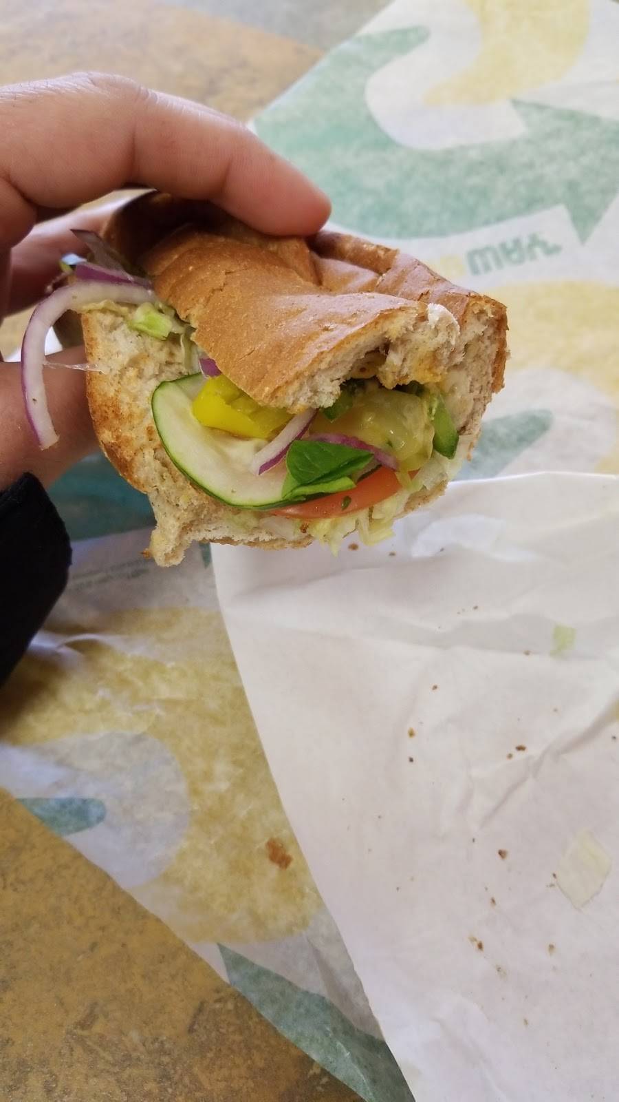 Subway | restaurant | 10614 Lorain Ave, Cleveland, OH 44111, USA | 2162523330 OR +1 216-252-3330