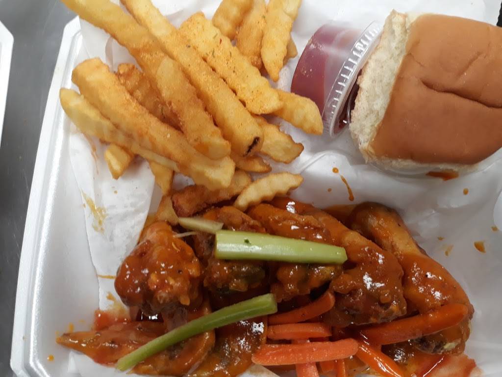 Raybos Wings & Things | restaurant | 929 Porter St, Memphis, TN 38126, USA | 9014408089 OR +1 901-440-8089