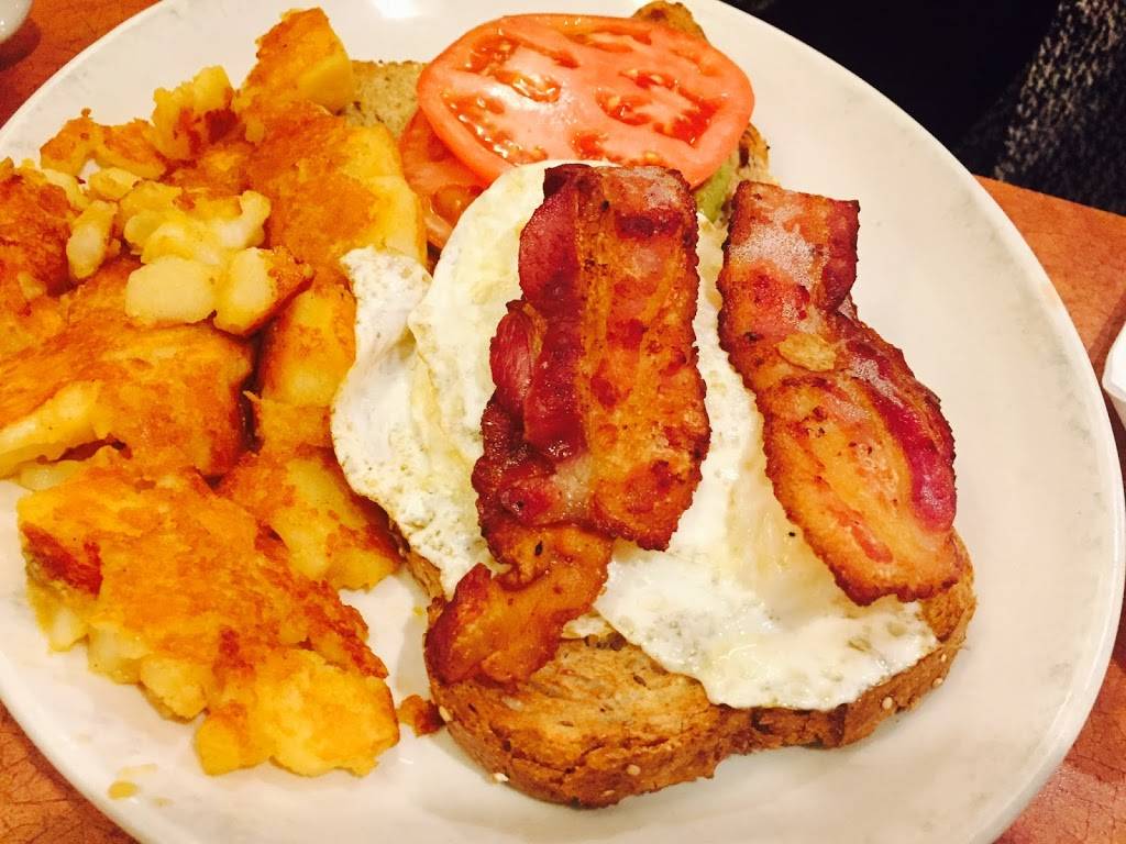 Sassafras Restaurant & Ice Cream | restaurant | 13 Huntington St, Shelton, CT 06484, USA | 2039293249 OR +1 203-929-3249