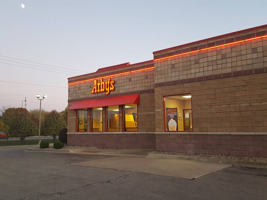 Arbys | restaurant | 3101 S Veterans Pkwy, Springfield, IL 62704, USA | 2175468088 OR +1 217-546-8088