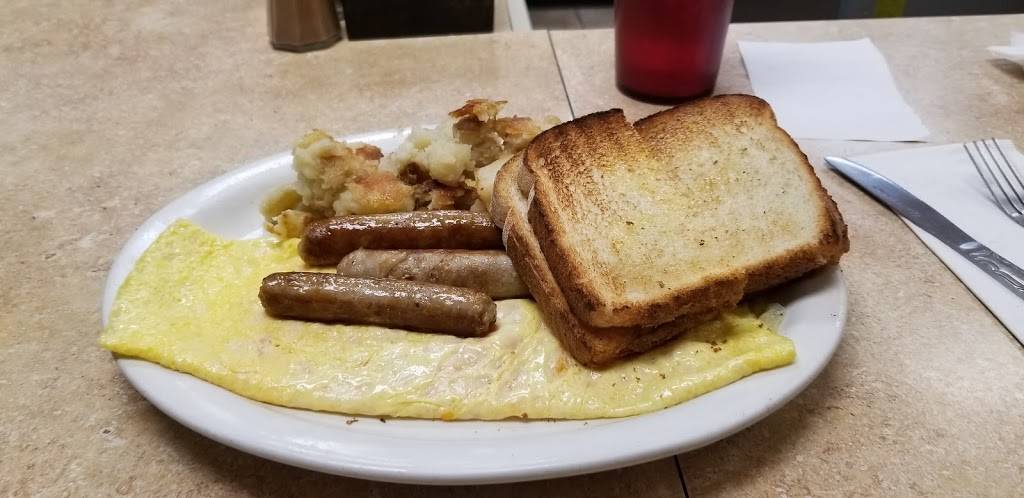 Chuck Wagon Restaurant | restaurant | 3302, 12 Church St, Ellington, CT 06029, USA | 8608723950 OR +1 860-872-3950