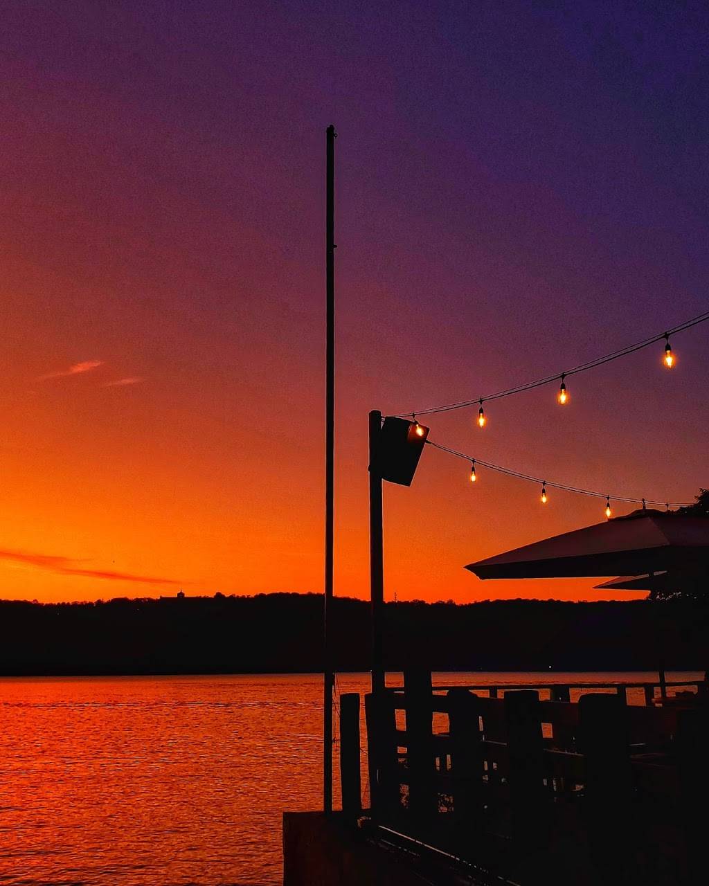 The Hudson | restaurant | 348 Dyckman St, New York, NY 10034, USA | 6466635886 OR +1 646-663-5886