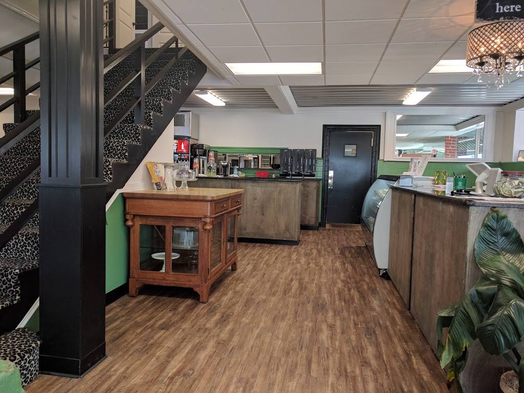 Geaux Fresh | Minden restaurants | restaurant | 801 Broadway St, Minden, LA 71055, USA | 3182992359 OR +1 318-299-2359