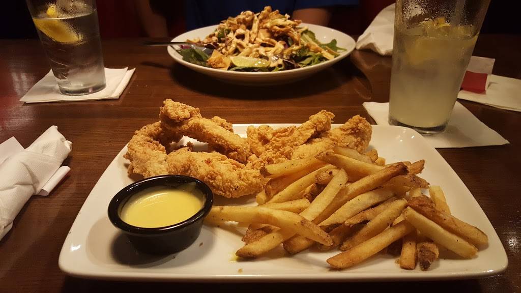 TGI Fridays | restaurant | 615 Baltimore Pike, Bel Air, MD 21014, USA | 4104206766 OR +1 410-420-6766