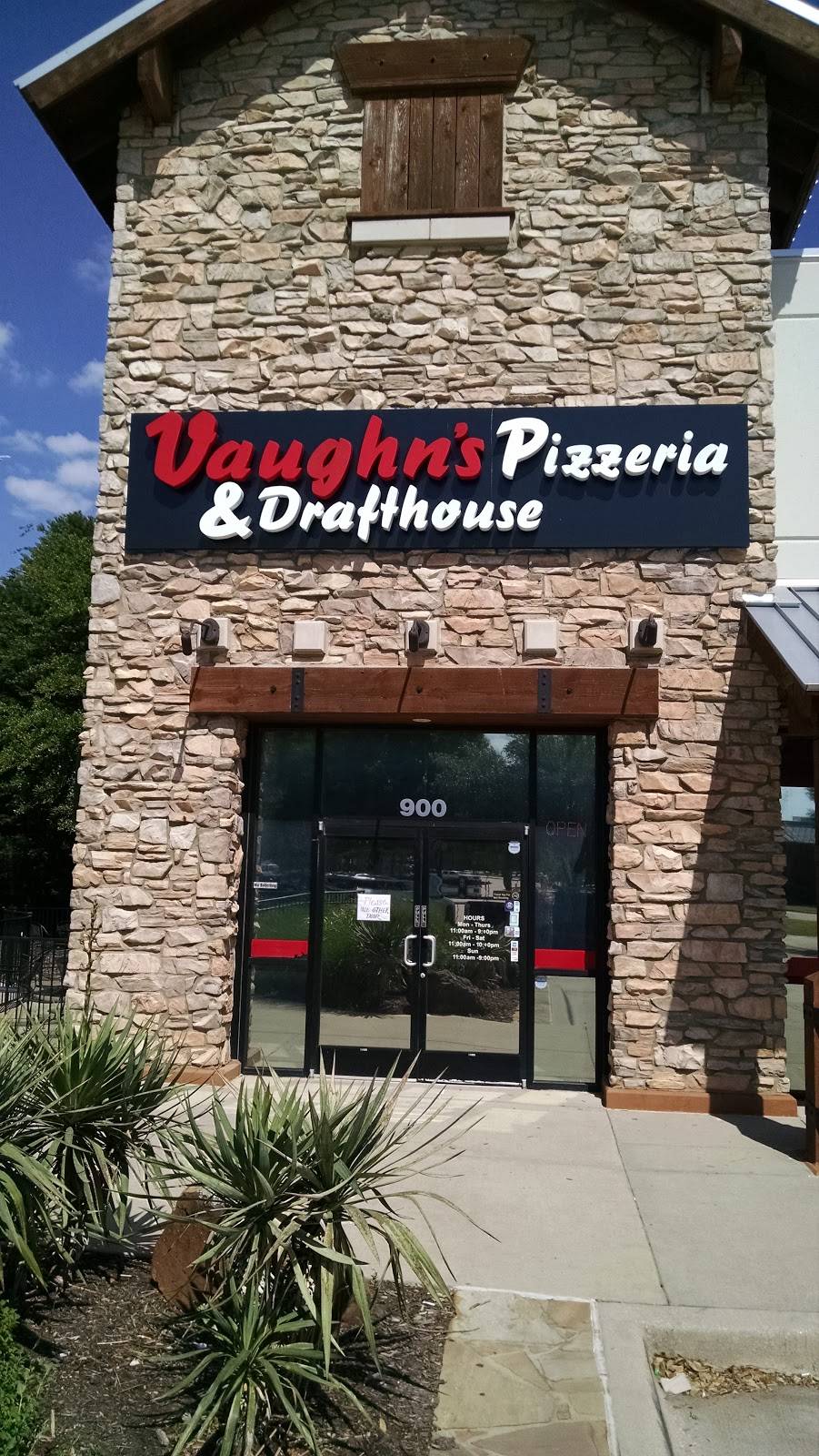 Vaughns Pizzeria and Draft House | restaurant | 6050 Long Prairie Rd suite #900, Flower Mound, TX 75028, USA | 9726914900 OR +1 972-691-4900