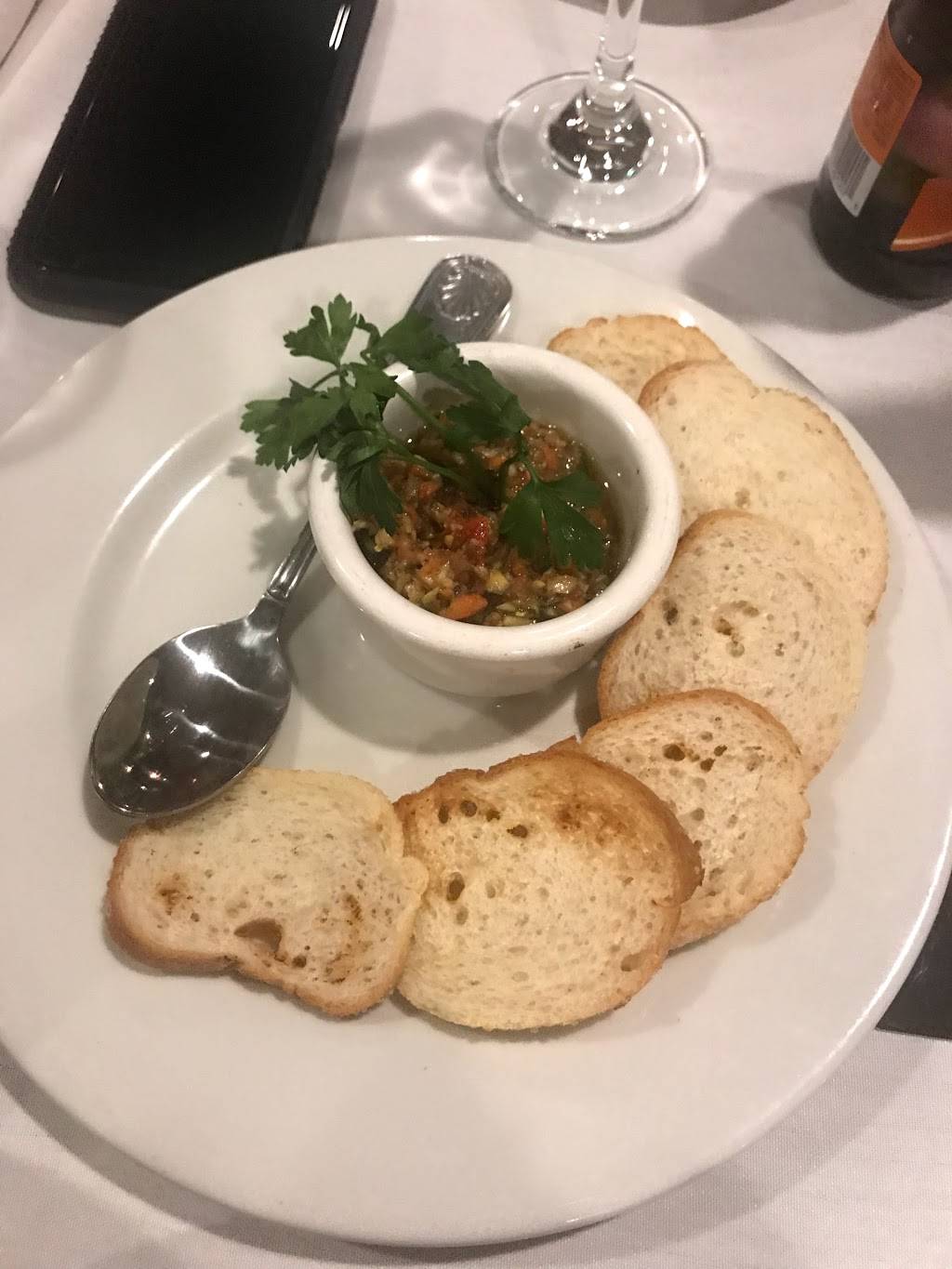 Crocodile Restaurant & Bar | restaurant | 2819 State St, Santa Barbara, CA 93105, USA | 8056876444 OR +1 805-687-6444