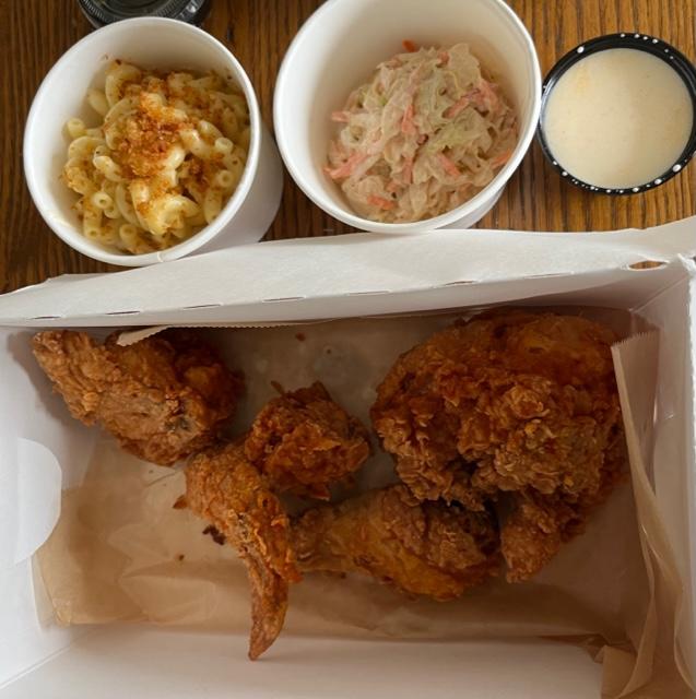 UnCommon Luncheonette | restaurant | 1028 N Garfield St, Arlington, VA 22201, USA | 5712100159 OR +1 571-210-0159