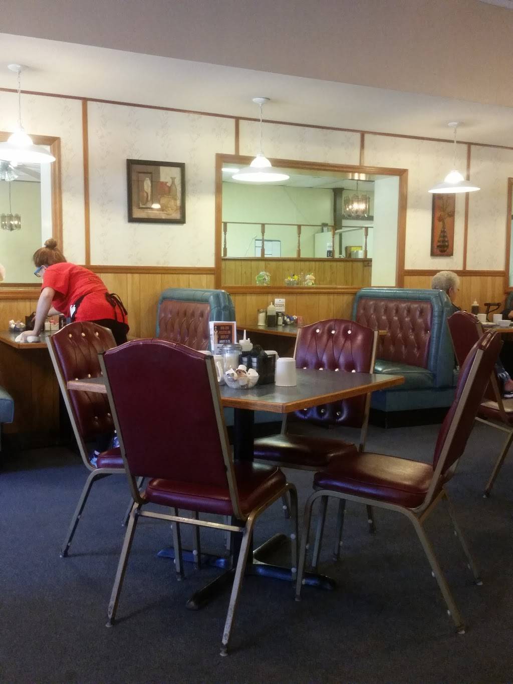 Larrys Place | restaurant | 221 W Main St, Anamosa, IA 52205, USA | 3194626950 OR +1 319-462-6950