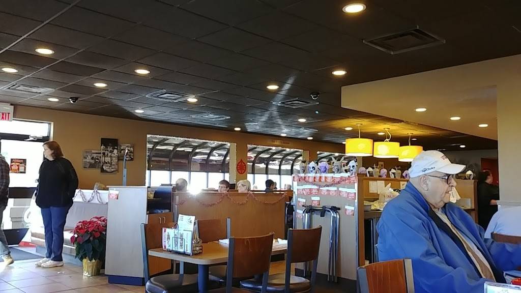 Dennys | restaurant | 16150 US-441, Eustis, FL 32726, USA | 3526027841 OR +1 352-602-7841