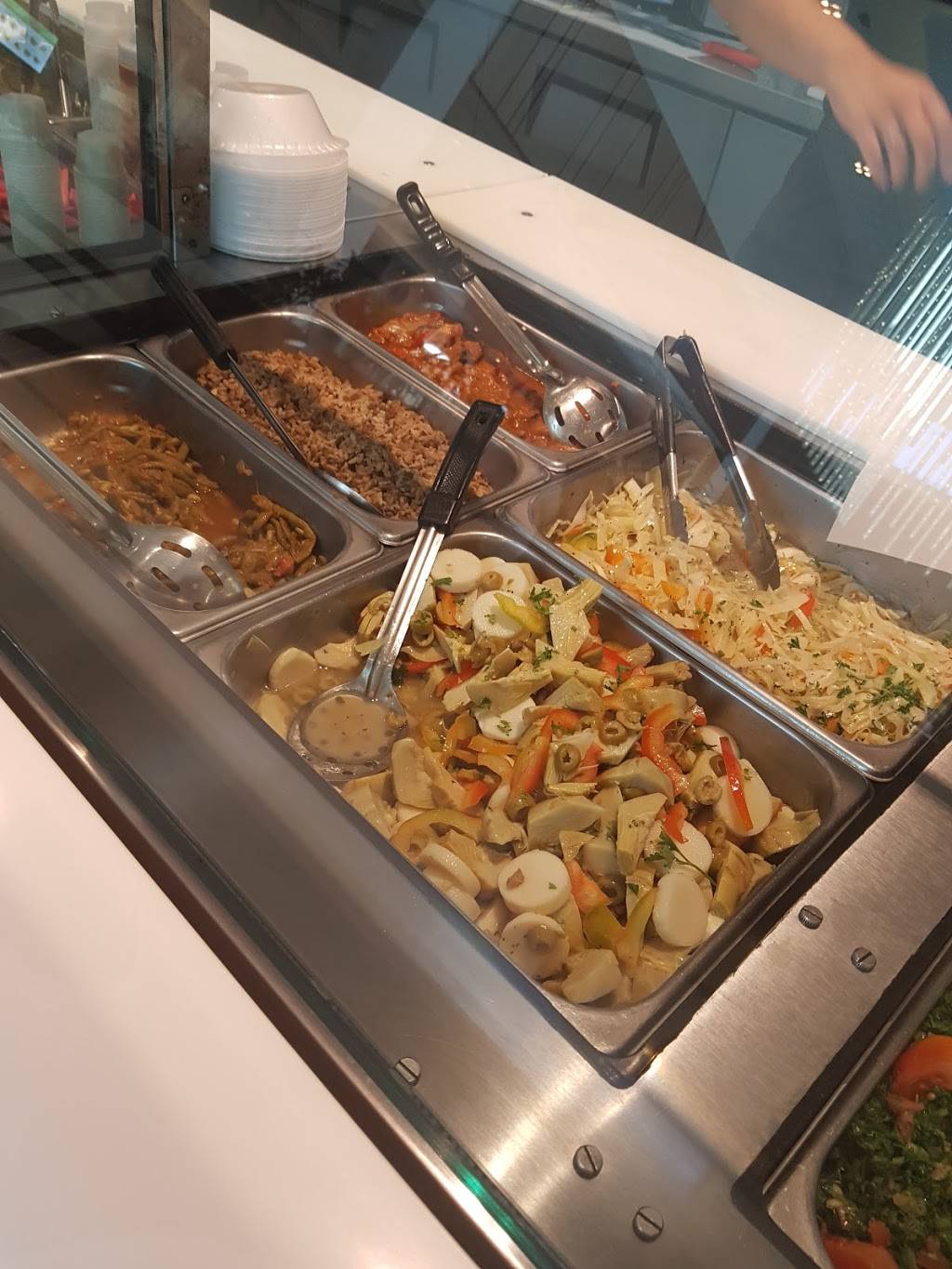 Zoukis Cuisine et Grillades Libanaises | restaurant | 7999 Boulevard des Galeries dAnjou, Anjou, QC H1M 1W9, Canada | 4383824157 OR +1 438-382-4157