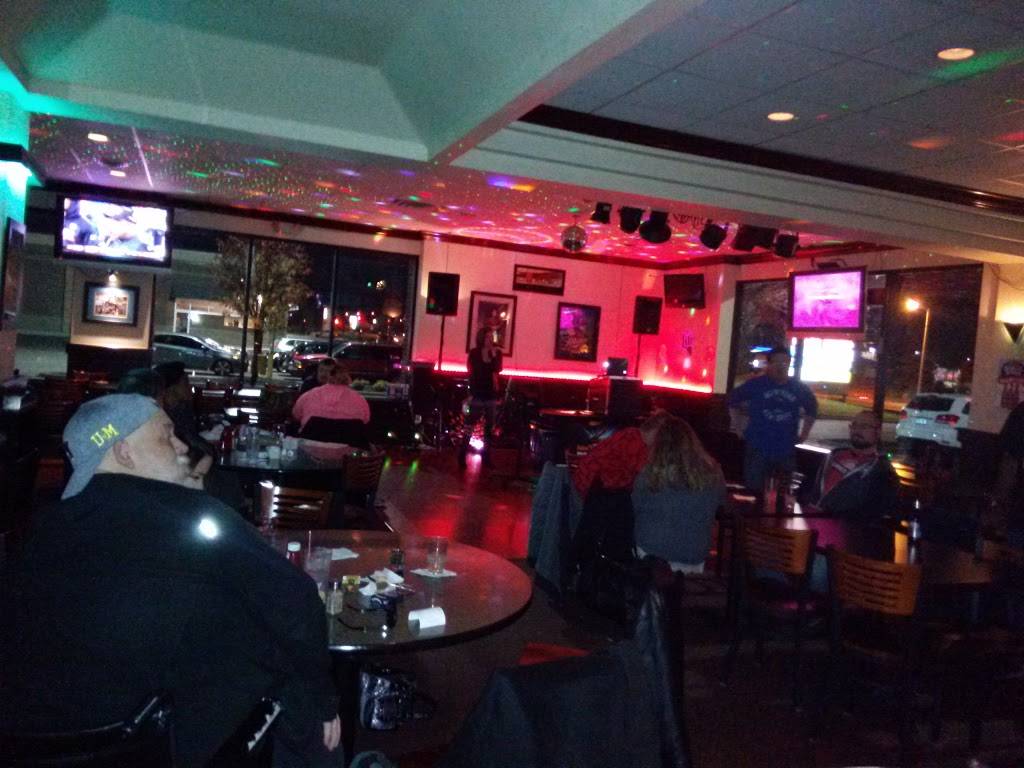 Wellington Pub | restaurant | 44819 Hayes Rd, Sterling Heights, MI 48313, USA | 5865660260 OR +1 586-566-0260