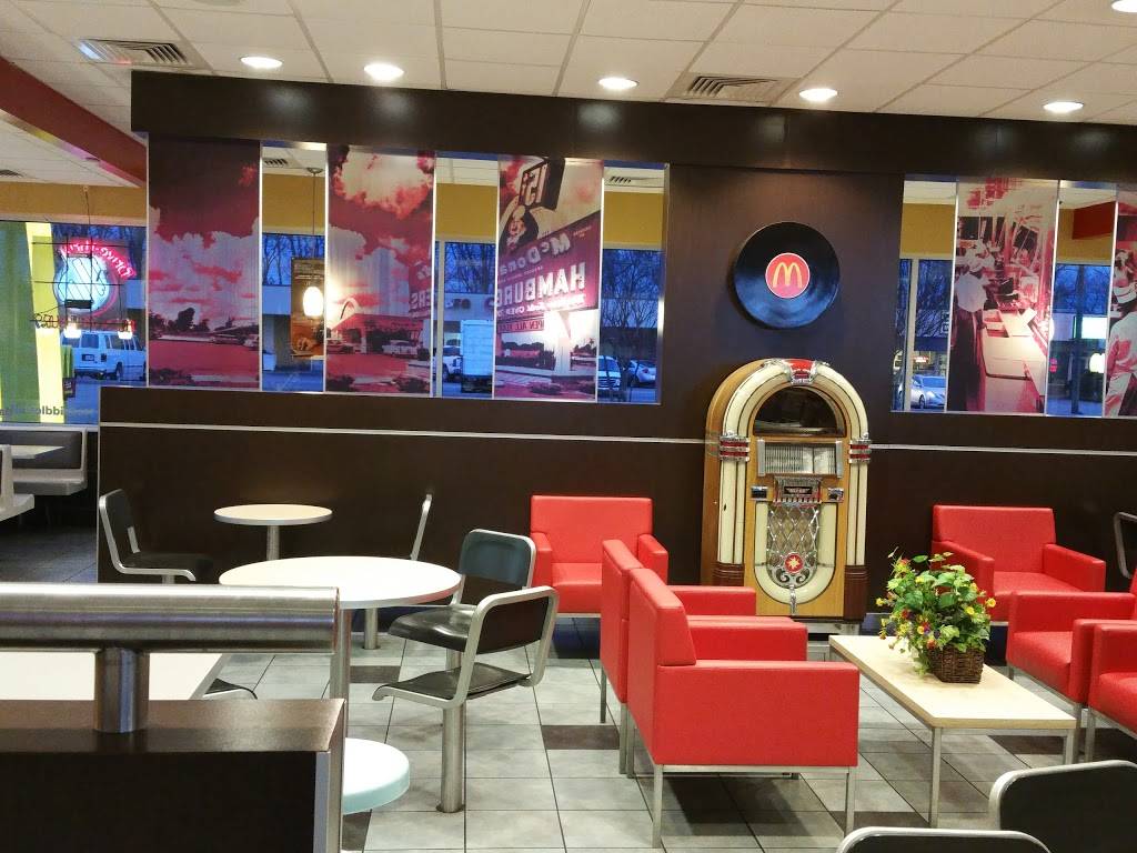 McDonalds | cafe | 1800 N Missouri St, West Memphis, AR 72301, USA | 8707323527 OR +1 870-732-3527