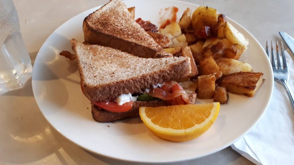 Cottage Canoe Restaurant | restaurant | 453 Dunlop St W, Barrie, ON L4N 1C3, Canada | 7057370086 OR +1 705-737-0086