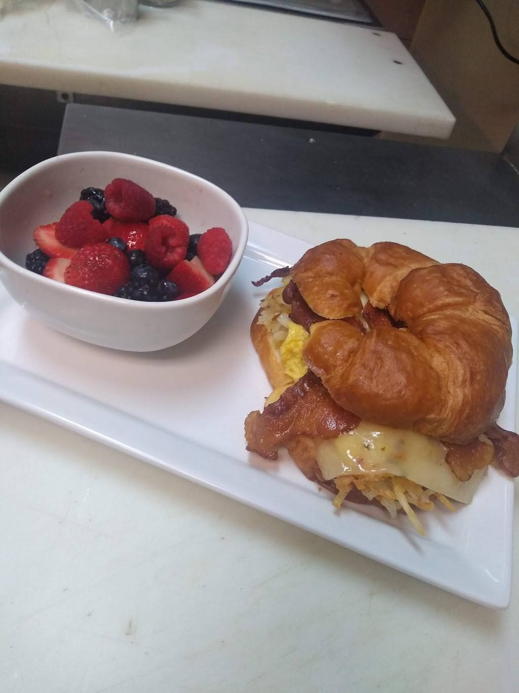 City Limits Kitchen and Bar | restaurant | 13414 Western Ave, Blue Island, IL 60406, USA | 7086313661 OR +1 708-631-3661