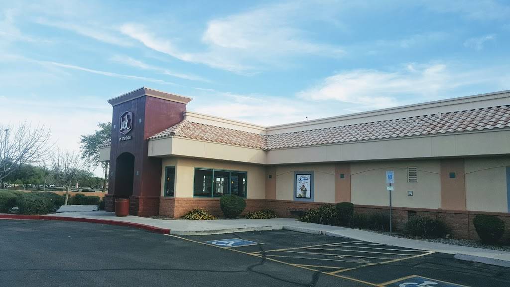 Jack in the Box | restaurant | 1585 E Warner Rd, Gilbert, AZ 85296, USA | 4805032533 OR +1 480-503-2533