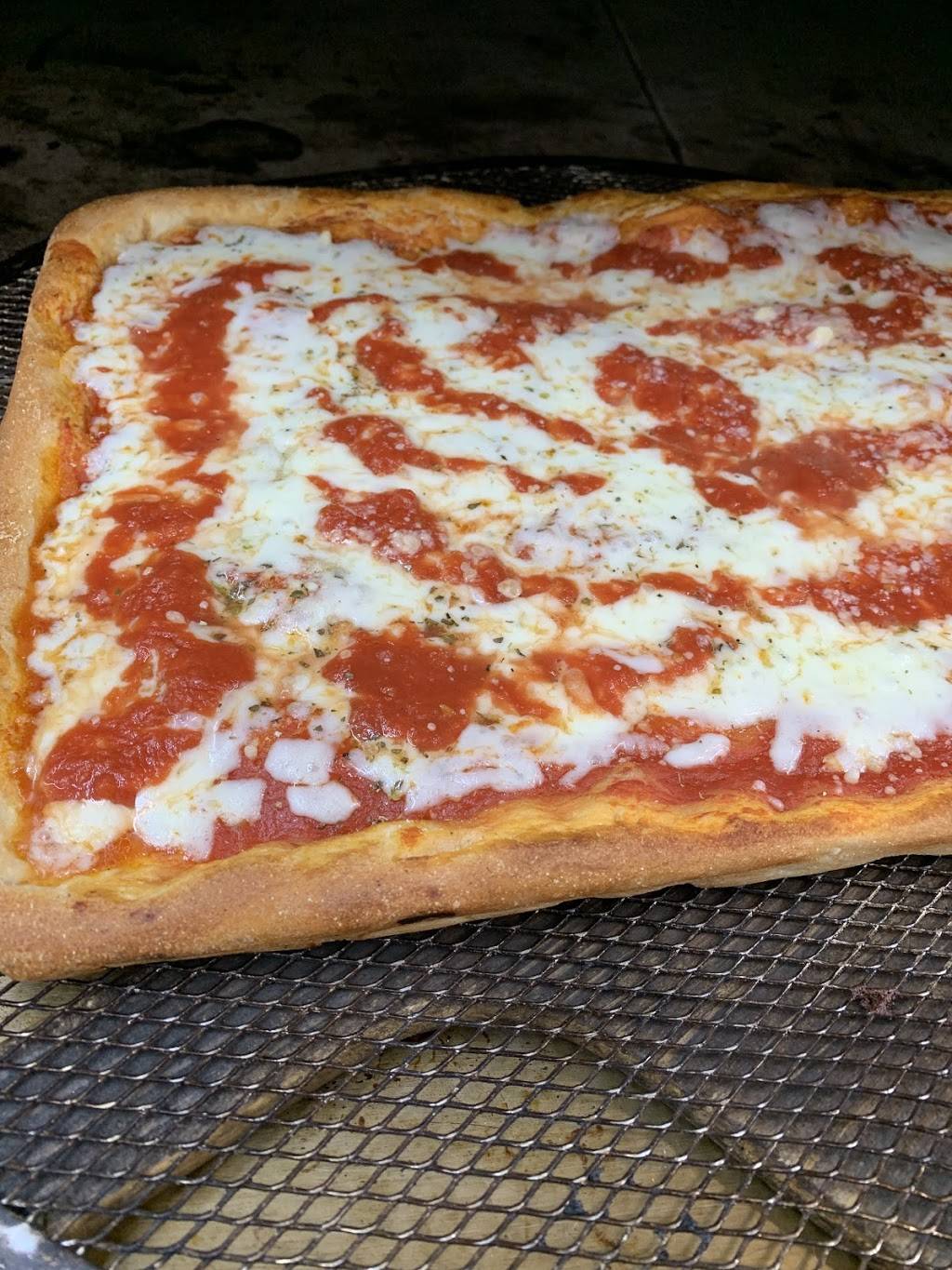 Gonzalez’s & Son’s Pizza | restaurant | 106 Moore St, Brooklyn, NY 11206, USA | 9292980299 OR +1 929-298-0299