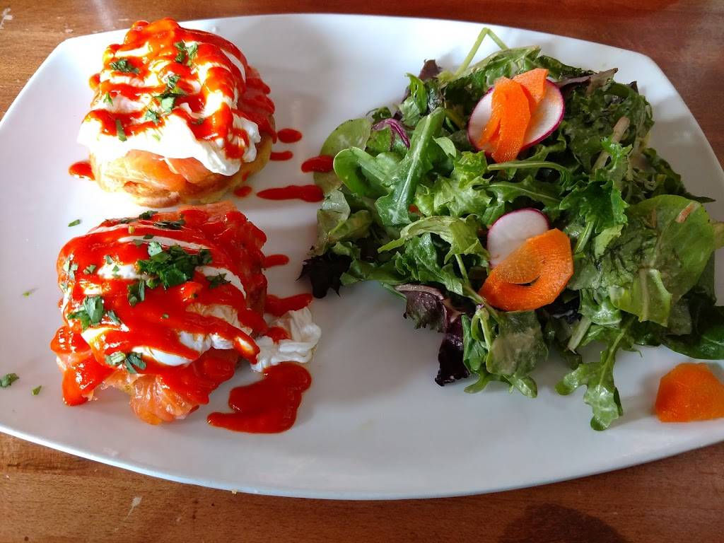 Engine Company No. 3 | restaurant | 217 W National Ave, Milwaukee, WI 53204, USA | 4142265695 OR +1 414-226-5695