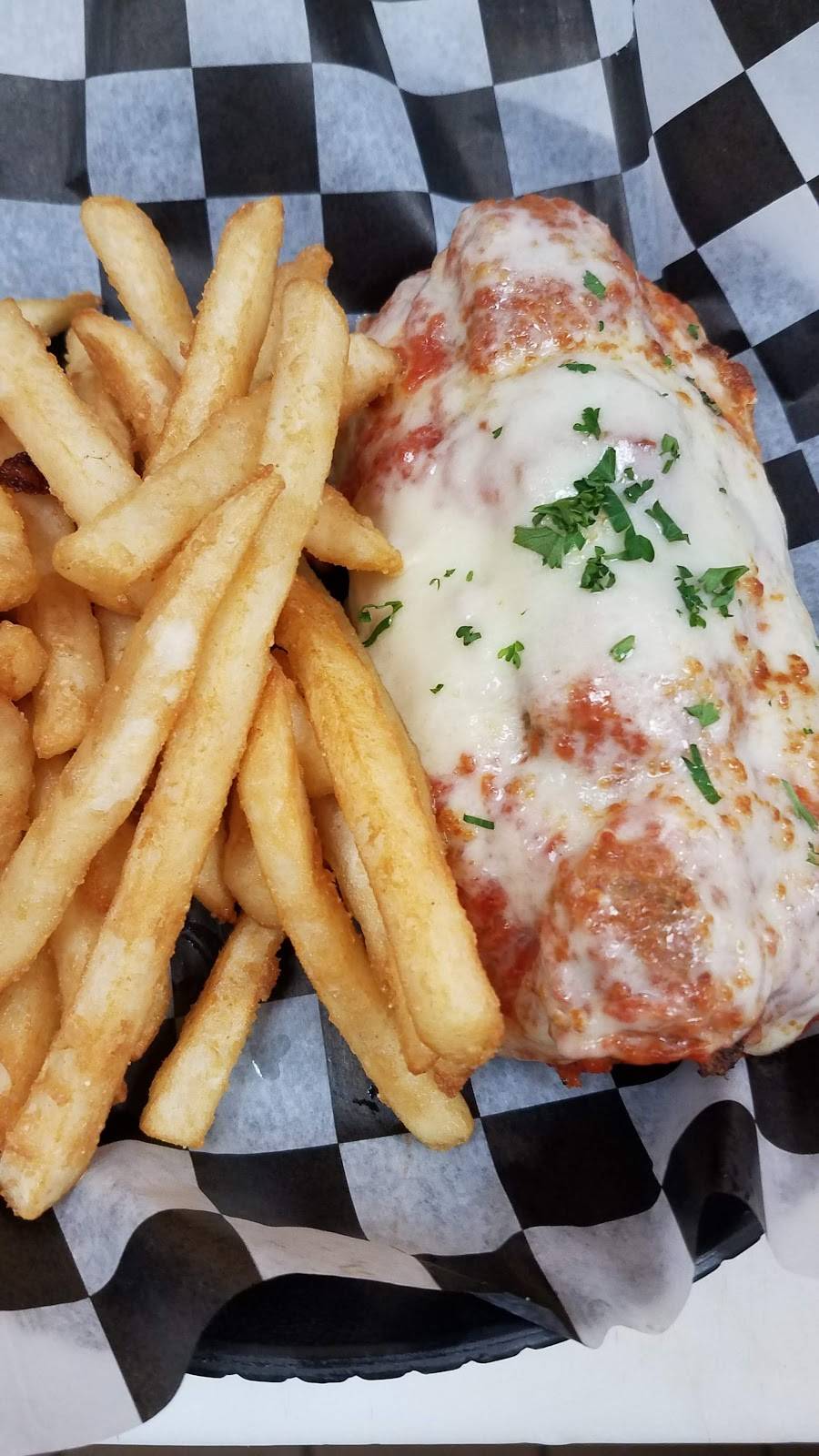 Turn 2 Sports Bar & Restaurant | restaurant | 777 Hollywood Casino Blvd, Kansas City, KS 66111, USA | 9132879768 OR +1 913-287-9768