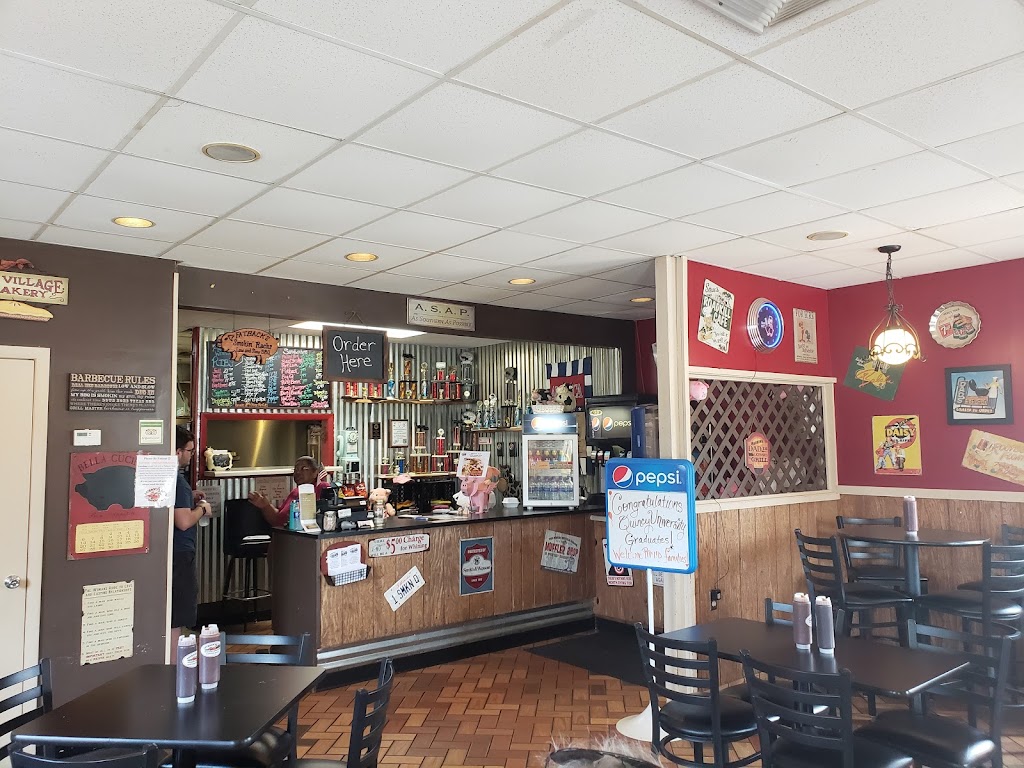 Fatbacks BBQ | restaurant | 901 N 24th St, Quincy, IL 62301, USA | 2172090390 OR +1 217-209-0390