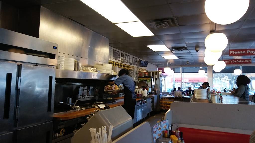 Waffle House | meal takeaway | 1700 Howell Mill Rd, Atlanta, GA 30318, USA | 4043510172 OR +1 404-351-0172