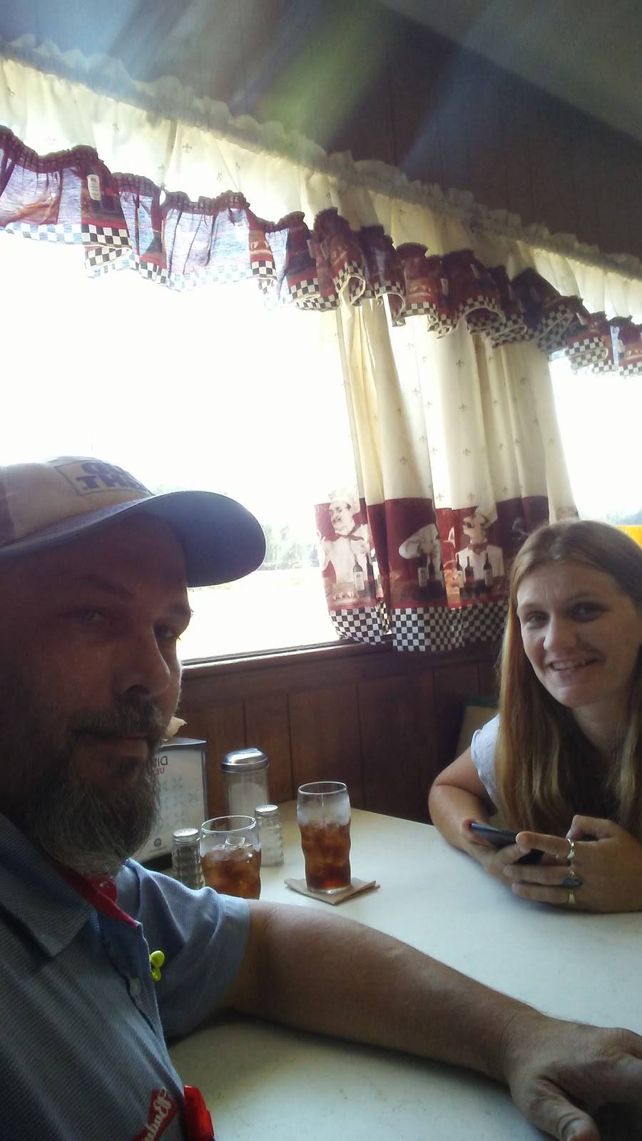 Dinner Bell Restaurant | restaurant | 2411 Wagener Rd, Aiken, SC 29801, USA | 8036485000 OR +1 803-648-5000