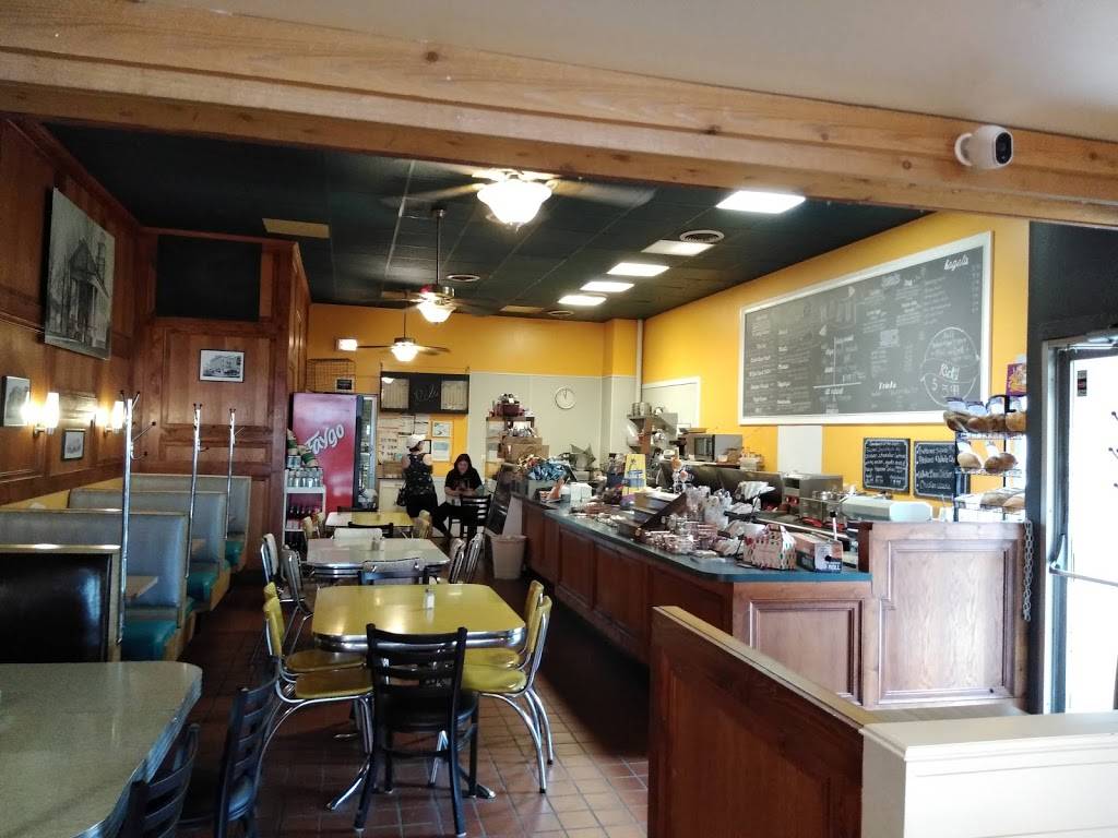 Dagwood Deli | meal takeaway | 193 W Nepessing St, Lapeer, MI 48446, USA | 8106647306 OR +1 810-664-7306