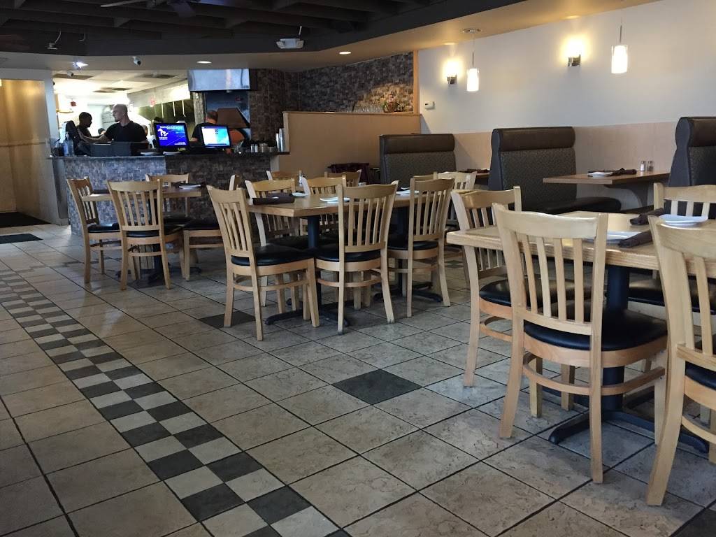 Boukies Grill | restaurant | 105 S Main St, Royal Oak, MI 48067, USA | 2485842222 OR +1 248-584-2222