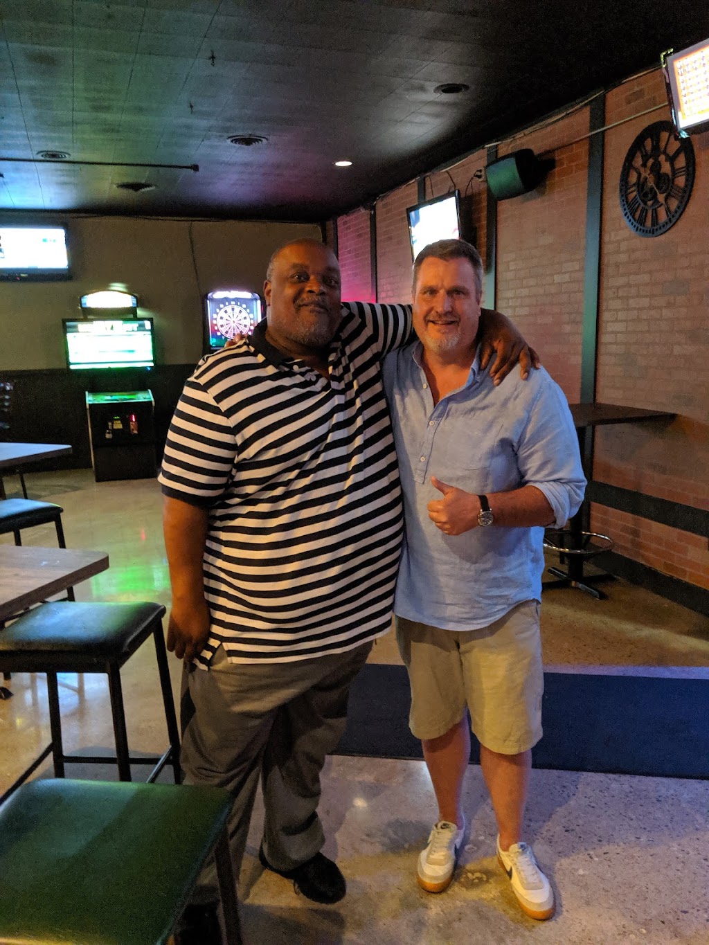 RJs Bar & Grill | restaurant | 37125 Van Dyke Ave, Sterling Heights, MI 48312, USA | 5862645262 OR +1 586-264-5262