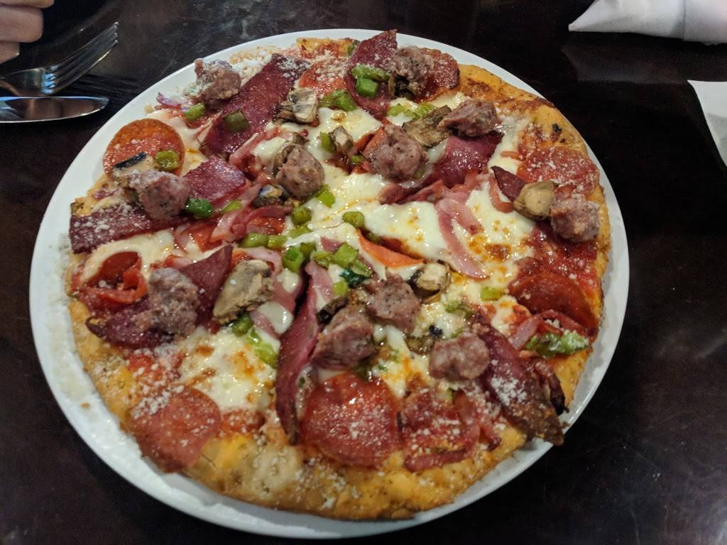 The Handsome Hobo Pizzeria | restaurant | 1437 Whitehall Rd, Muskegon, MI 49445, USA | 2317190123 OR +1 231-719-0123