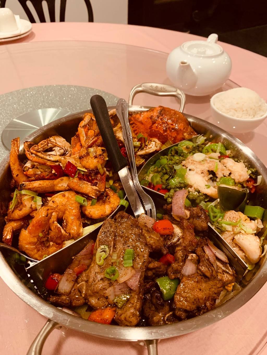 顺峰海鲜酒家 | restaurant | 937 Race St, Philadelphia, PA 19107, USA | 2159288826 OR +1 215-928-8826