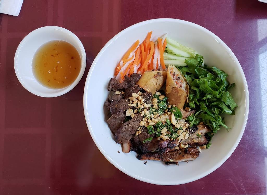 Four Guys Pho | restaurant | 505 FL-436, Casselberry, FL 32707, USA | 4077556670 OR +1 407-755-6670