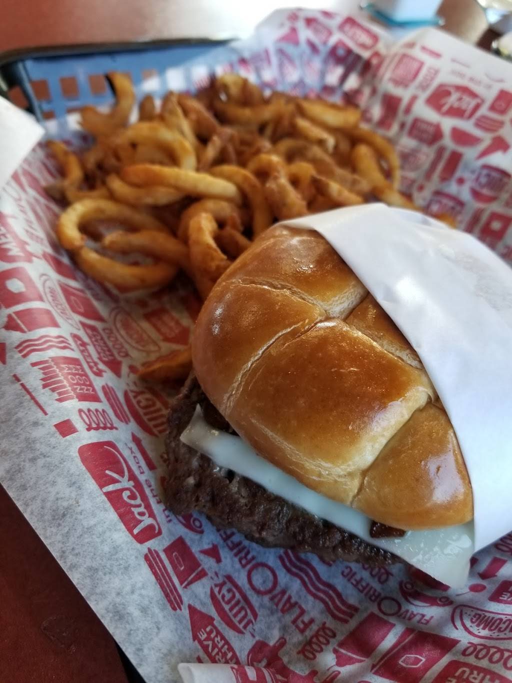 Jack in the Box | restaurant | 921 SE Powell Blvd, Portland, OR 97202, USA | 5032308930 OR +1 503-230-8930