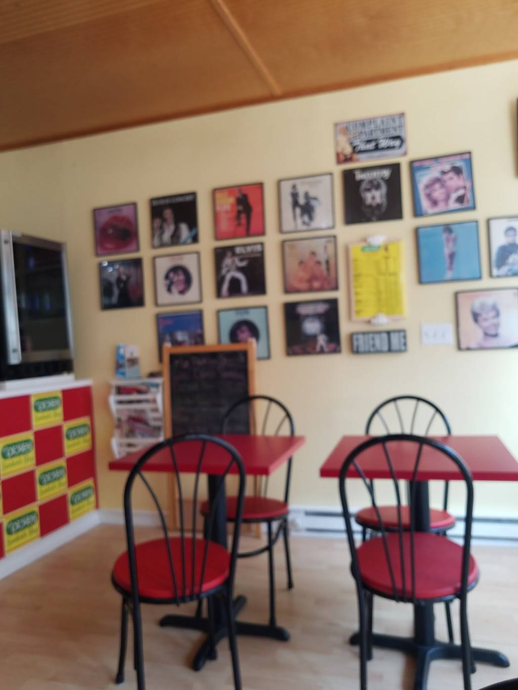 M Z Pickles Gourmet Sandwiches | meal takeaway | 17 S Main St, Miamisburg, OH 45342, USA | 9378664711 OR +1 937-866-4711