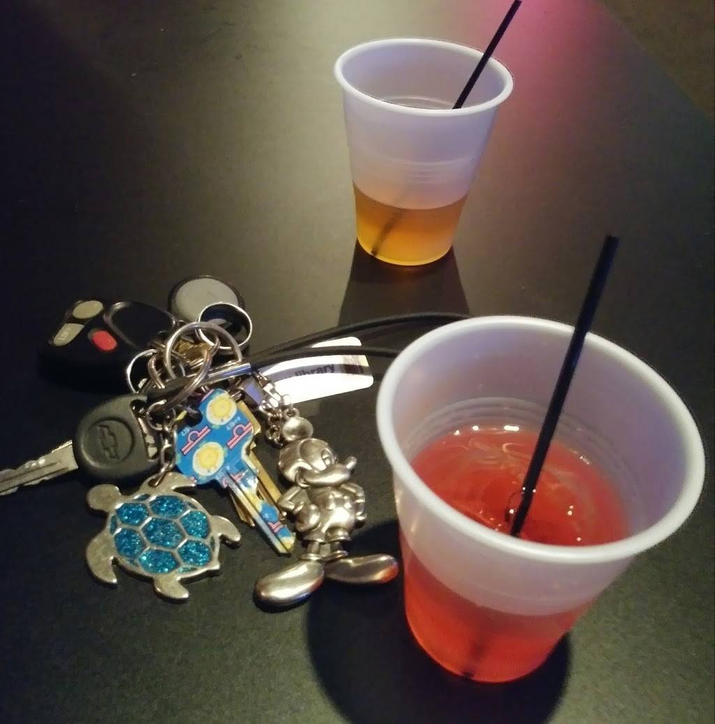 Stackers Bar & Grille | restaurant | 23098 Emery Rd, Warrensville Heights, OH 44128, USA | 2163782299 OR +1 216-378-2299