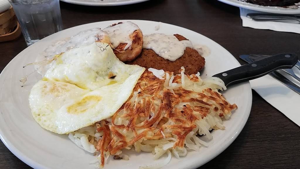 Southern Belles | restaurant | 210 S Cook St, Barrington, IL 60010, USA | 8473874290 OR +1 847-387-4290