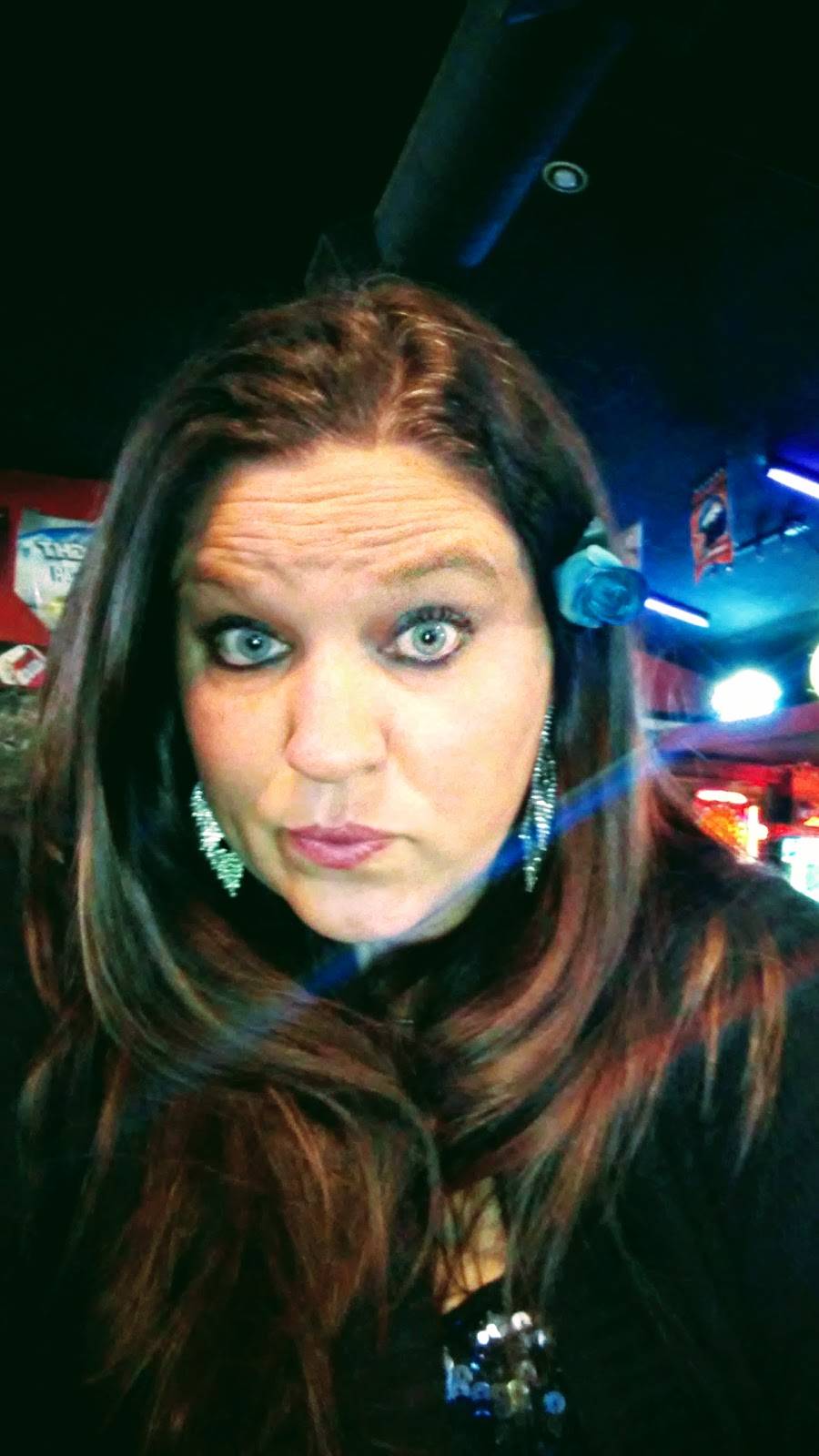 Redzone Sports Bar & Grill Llc | restaurant | 13510 IL-37, Marion, IL 62959, USA | 6189833066 OR +1 618-983-3066