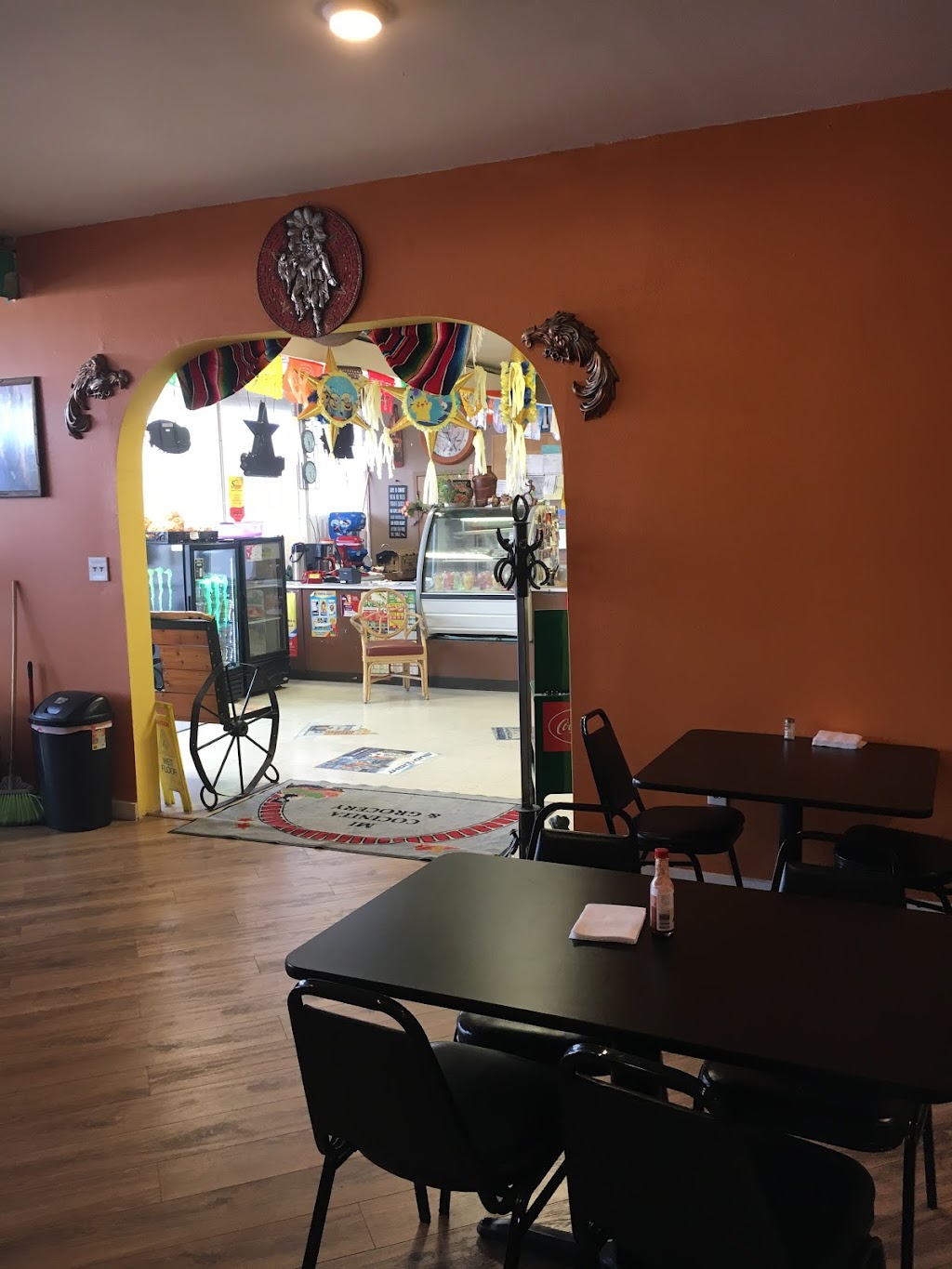 Mi Cocinita & Groceries | restaurant | 444 Division Ave W, Ephrata, WA 98823, USA | 5097546170 OR +1 509-754-6170