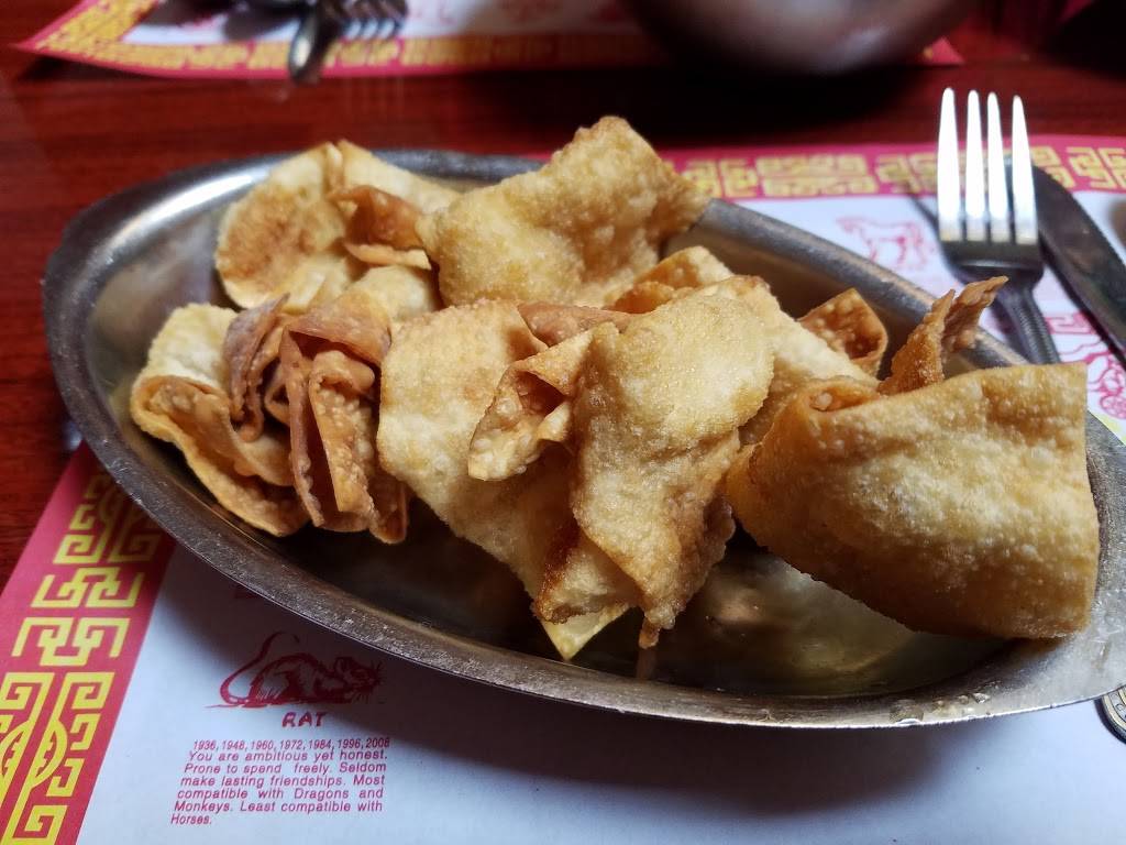 Young Chows Restaurant | restaurant | 219 Pikeview Dr, Beckley, WV 25801, USA | 3042535772 OR +1 304-253-5772