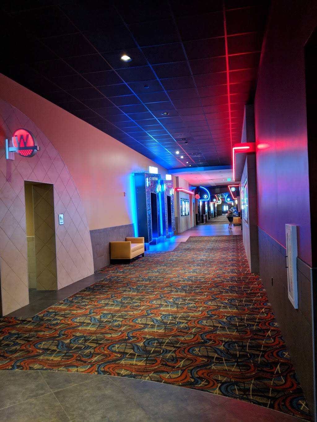 Cobb Daytona Luxury Theatres | restaurant | 1850 Legend lane E100, Daytona Beach, FL 32114, USA | 3869443922 OR +1 386-944-3922