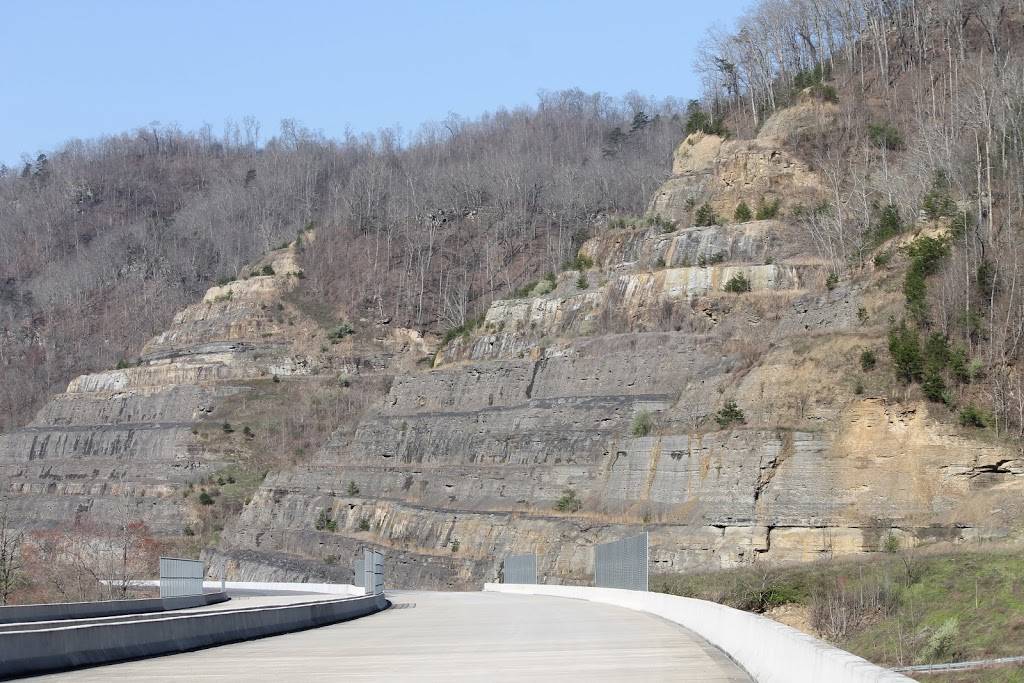 Gold Ring Diner | restaurant | 835 W Russell St, Elkhorn City, KY 41522, USA | 6067547993 OR +1 606-754-7993