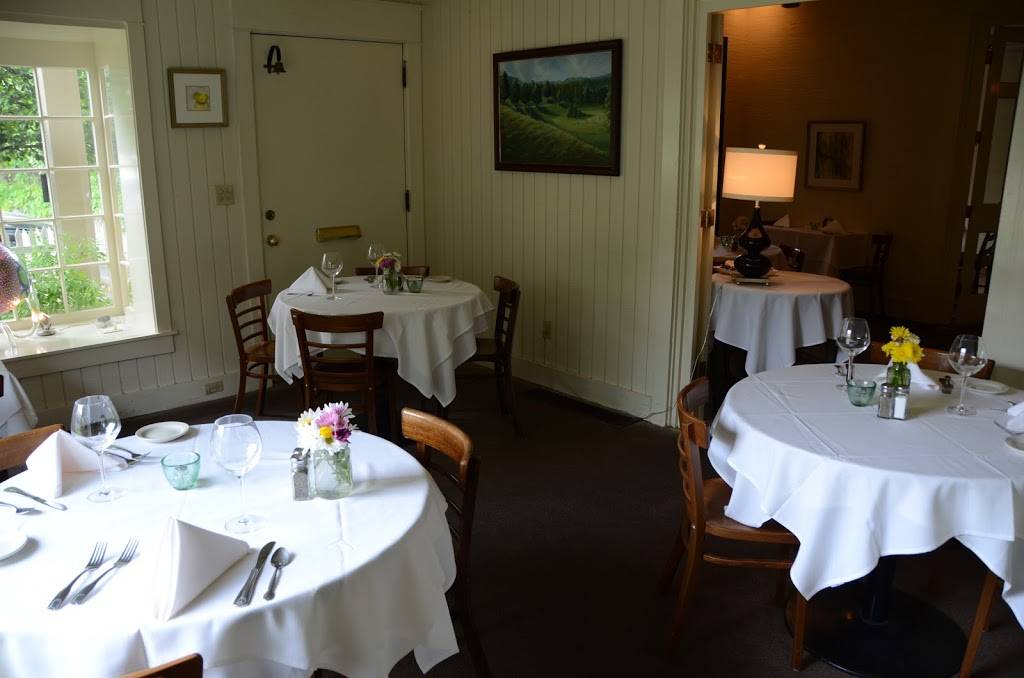 211 Clover Lane | restaurant | 211 Clover Ln C, Louisville, KY 40207, USA | 5028969570 OR +1 502-896-9570