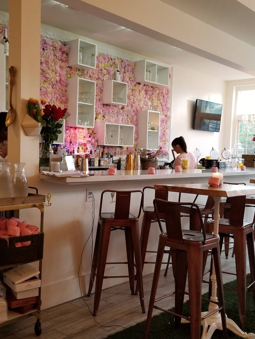 Puff & Petals | restaurant | Temporary Location GardenParc, 792 Cascade Ave SW, Atlanta, GA 30310, USA | 4047551488 OR +1 404-755-1488