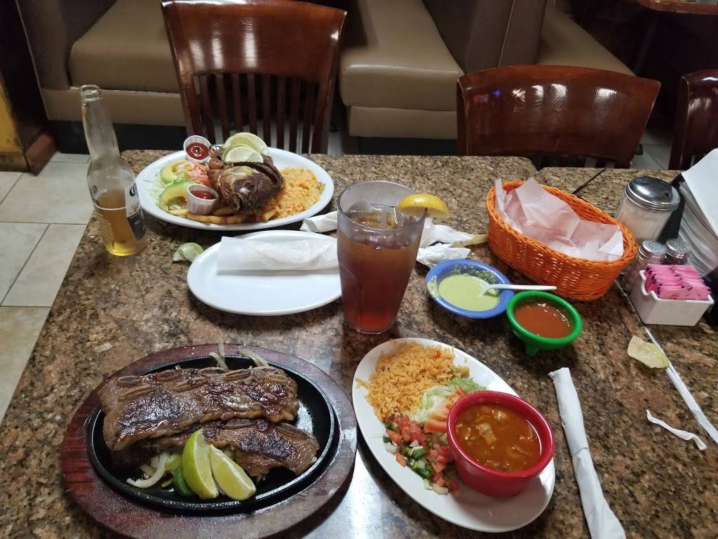 Ruchis Mexican Grill | restaurant | 3202 S Loop W, Houston, TX 77025, USA | 7136673131 OR +1 713-667-3131